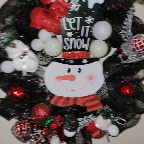 Custom Christmas Wreaths - Picture 11 of 15